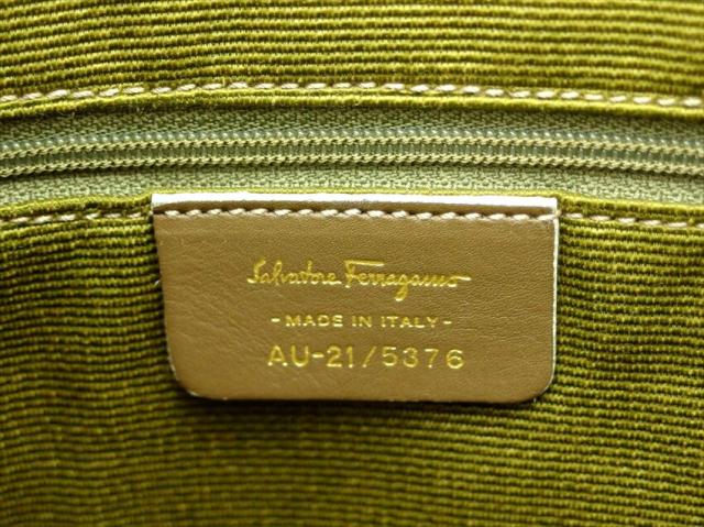 サルヴァトーレフェラガモ Salvatore Ferragamo ショルダーバッグガンチーニ ベージュ ブラウン グレー 灰色 レディース 中古_10