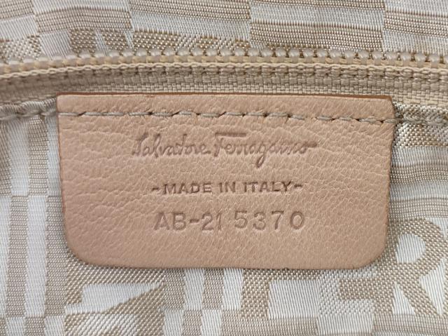 【GWタイムセール】サルヴァトーレフェラガモ Salvatore Ferragamo ハンドバッグガンチーニ ピンク ベージュ シルバー レディース 中古_8