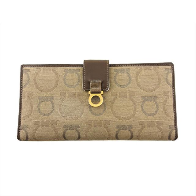 【X'masセール★30%OFF】サルヴァトーレフェラガモ Salvatore Ferragamo 長財布ガンチーニ柄 ベージュ ブラウン グレー 灰色 レディース 中古