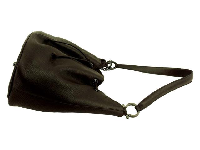 サルヴァトーレフェラガモ Salvatore Ferragamo ショルダーバッグ
