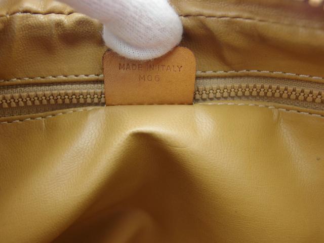 【30％OFF★土日ひと休み大売り出し】セリーヌ CELINE クラッチバッグマカダム 赤銅色 ベージュ ゴールド レディース 中古