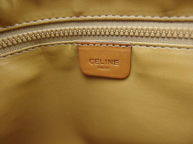 【30％OFF★土日ひと休み大売り出し】セリーヌ CELINE クラッチバッグマカダム 赤銅色 ベージュ ゴールド レディース 中古