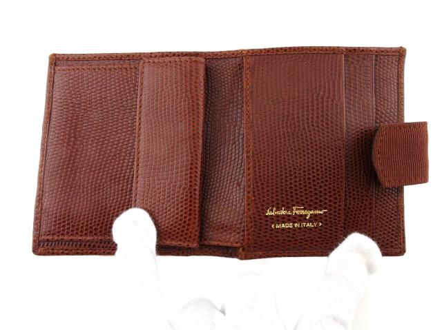 サルヴァトーレフェラガモ Salvatore Ferragamo 二つ折り財布ヴァラ リザード調 ブラウン ゴールド レディース 中古_4