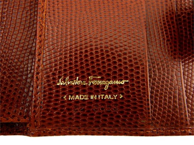 サルヴァトーレフェラガモ Salvatore Ferragamo 二つ折り財布ヴァラ リザード調 ブラウン ゴールド レディース 中古_7
