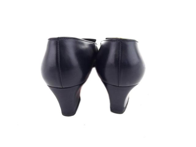 【月末SALE★30%OFF】サルヴァトーレフェラガモ Salvatore Ferragamo パンプスガンチーニ ♯5D スクエアトゥ ネイビー ゴールド レディース 中古