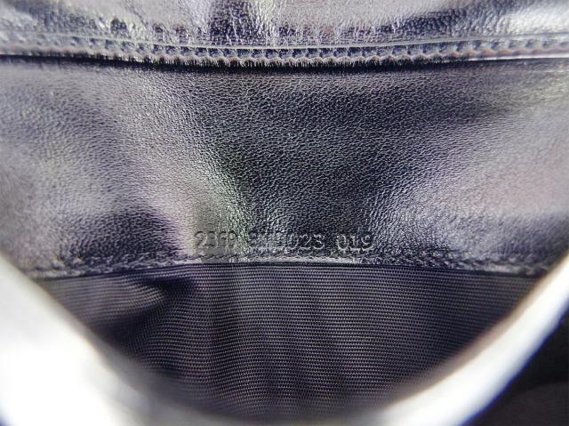 フェンディ FENDI 三つ折り財布ズッカ FFプレート グレー 灰色 ブラック レディース 中古_10