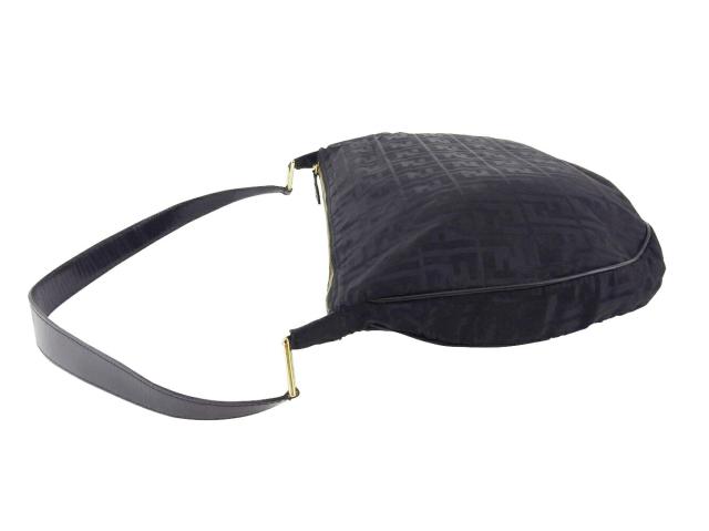 フェンディ FENDI ショルダーバッグズッカ ブラック ゴールド