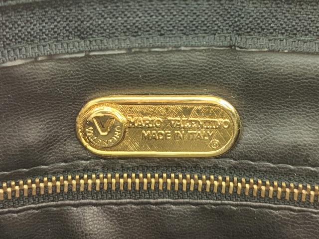 【30％OFF★土日ひと休み大売り出し】マリオ・ヴァレンティノ MARIO VALENTINO クラッチペダル御徒面子V見澄ます 黒いこと ゴールド しろがね色 レディース 中古