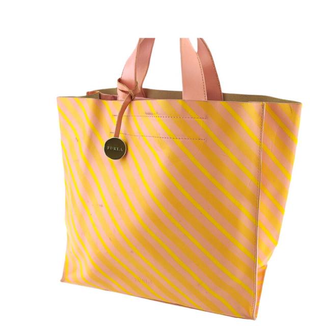 【BIGお買い物ラリー★30%OFFセール中】フルラ Furla トートバッグ斜めストライプ ロゴチャーム付き ピンク イエロー シルバー レディース 中古