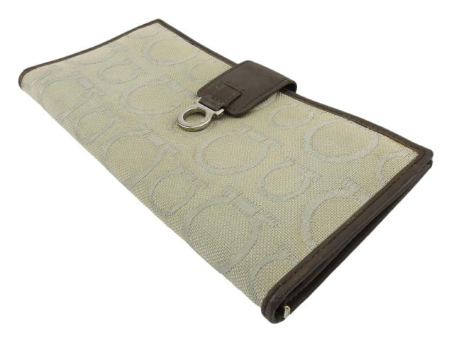 【30％OFF★週末タイムSALE】サルヴァトーレフェラガモ Salvatore Ferragamo 長財布ガンチーニ グレー 灰色 シルバー レディース 中古_3