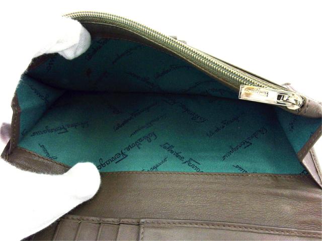【30％OFF★週末タイムSALE】サルヴァトーレフェラガモ Salvatore Ferragamo 長財布ガンチーニ グレー 灰色 シルバー レディース 中古_8