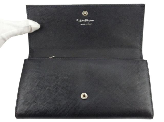 サルヴァトーレフェラガモ Salvatore Ferragamo 長財布ラインストーン