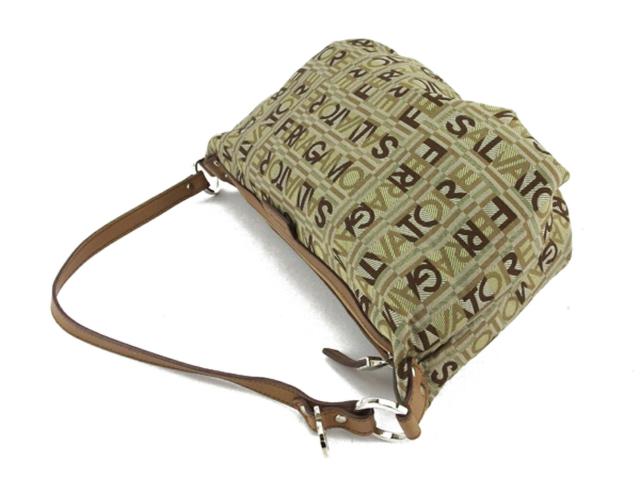 【BIGお買い物ラリー★30%OFFセール中】サルヴァトーレフェラガモ Salvatore Ferragamo ハンドバッグロゴ ベージュ レディース 中古 BIGお買い物ラリー☆30%OFFセール中】サルヴァトーレフェラガモ
