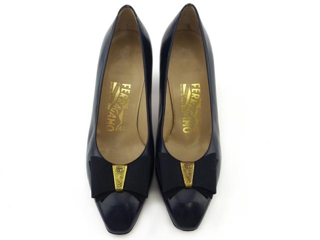 【30％OFF★週末タイムSALE】サルヴァトーレフェラガモ Salvatore Ferragamo パンプスリボン ♯6ハーフD スクエアトゥ ネイビー ゴールド レディース 中古_1