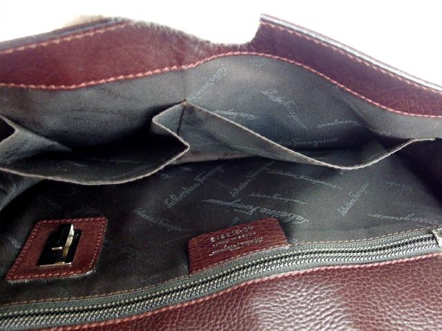 中古】 サルヴァトーレフェラガモ ショルダーバッグ DH-21 4380