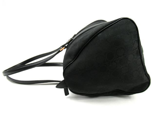 【30％OFF★週末タイムセール】サルヴァトーレフェラガモ Salvatore Ferragamo ショルダーバッグガンチーニ ブラック レディース 中古_5