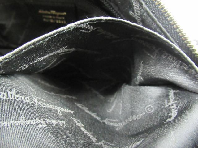 【30％OFF★週末タイムセール】サルヴァトーレフェラガモ Salvatore Ferragamo ショルダーバッグガンチーニ ブラック レディース 中古_8