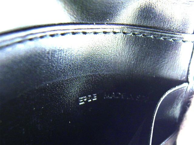 【30％OFF★土日ひと休み大売り出し】カルティエ CARTIER 二つ折り紙入れパシャ 黒いこと ゴールド レディース 中古