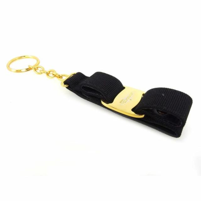 【30％OFF★週末タイムセール】サルヴァトーレフェラガモ Salvatore Ferragamo キーホルダーヴァラリボン ブラック ゴールド レディース 中古_1