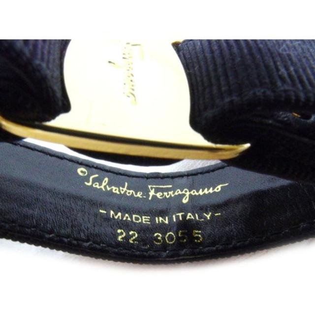 【30％OFF★週末タイムセール】サルヴァトーレフェラガモ Salvatore Ferragamo キーホルダーヴァラリボン ブラック ゴールド レディース 中古_5