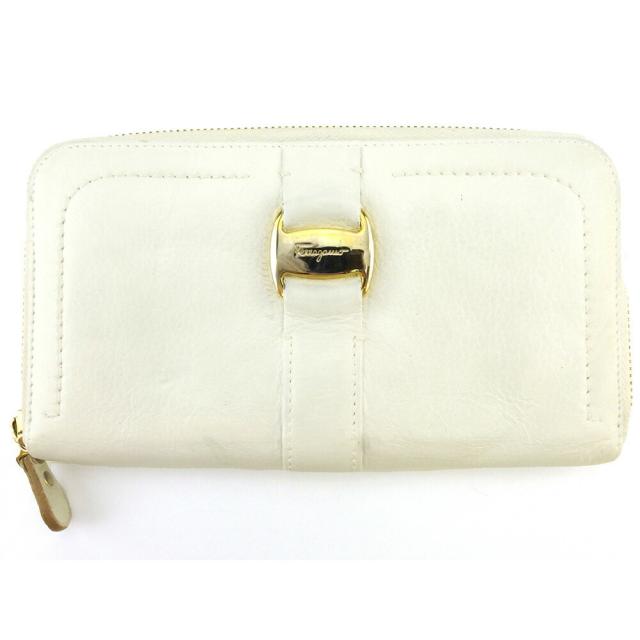 【BIGお買い物ラリー★30%OFFセール中】サルヴァトーレフェラガモ Salvatore Ferragamo 長財布ヴァラ ホワイト 白 ゴールド レディース 中古