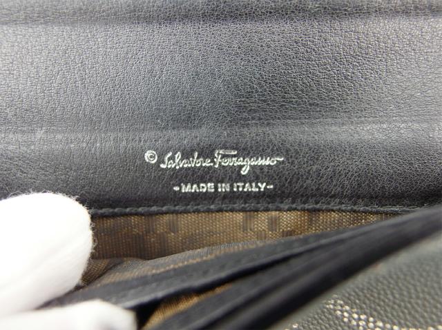 【30％OFF★週末タイムSALE】サルヴァトーレフェラガモ Salvatore Ferragamo 長財布ガンチーニ柄 ブラック シルバー レディース 中古_10