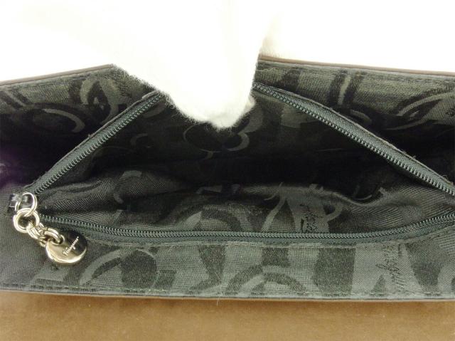 サルヴァトーレフェラガモ Salvatore Ferragamo ショルダーバッグ