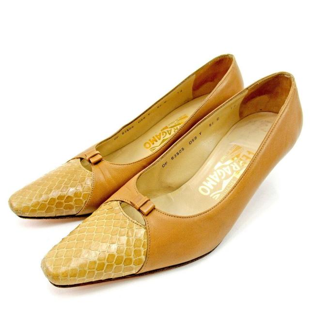 【BIGお買い物ラリー★30%OFFセール中】サルヴァトーレフェラガモ Salvatore Ferragamo パンプスパイソン #5ハーフ ベージュ レディース 中古