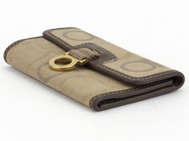 サルヴァトーレフェラガモ Salvatore Ferragamo キーケースガンチーニ