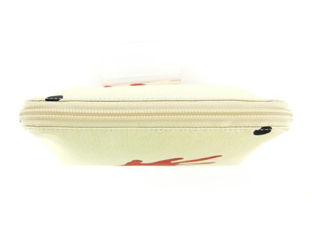 ブルガリ BVLGARI ポーチハンドモチーフ MANI AL VENTO ベージュ