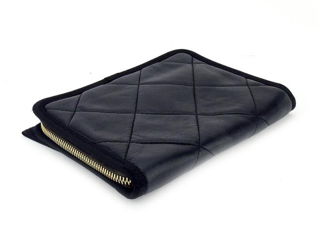 【30％OFF★土日ひと休み大売り出し】ランバン LANVIN クラッチバッグキルティング ウォレット 紙入れ 黒いこと ゴールド レディース 中古