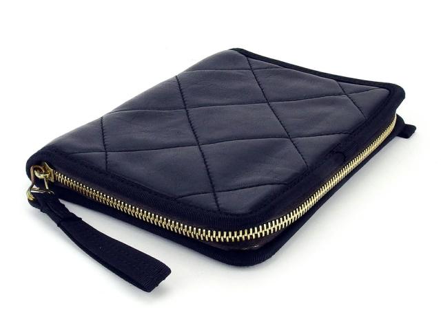 【30％OFF★土日ひと休み大売り出し】ランバン LANVIN クラッチバッグキルティング ウォレット 紙入れ 黒いこと ゴールド レディース 中古