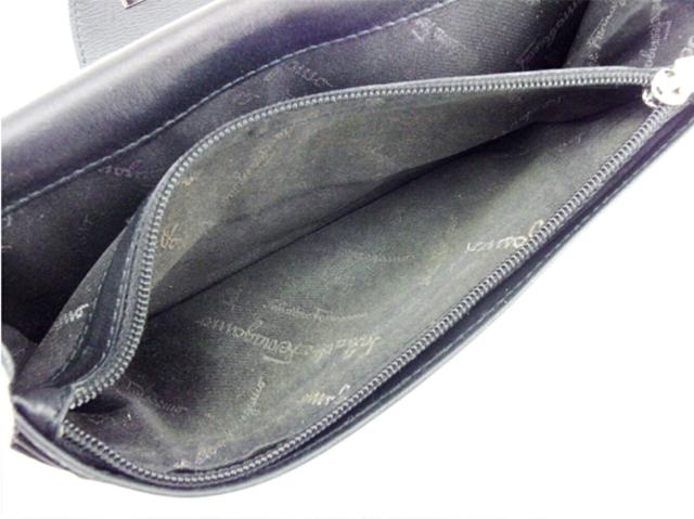 サルヴァトーレフェラガモ Salvatore Ferragamo 長財布ガンチーニ ブラック レディース 中古_6