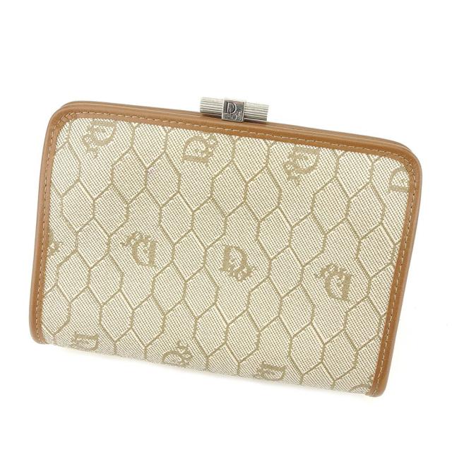 Dior 刺繍ポーチ ベージュ Dior 刺繍ポーチ ベージュ母の日限定 ⑅ 𖠩⏦⚛︎.𖥔 ˖ ୨୧