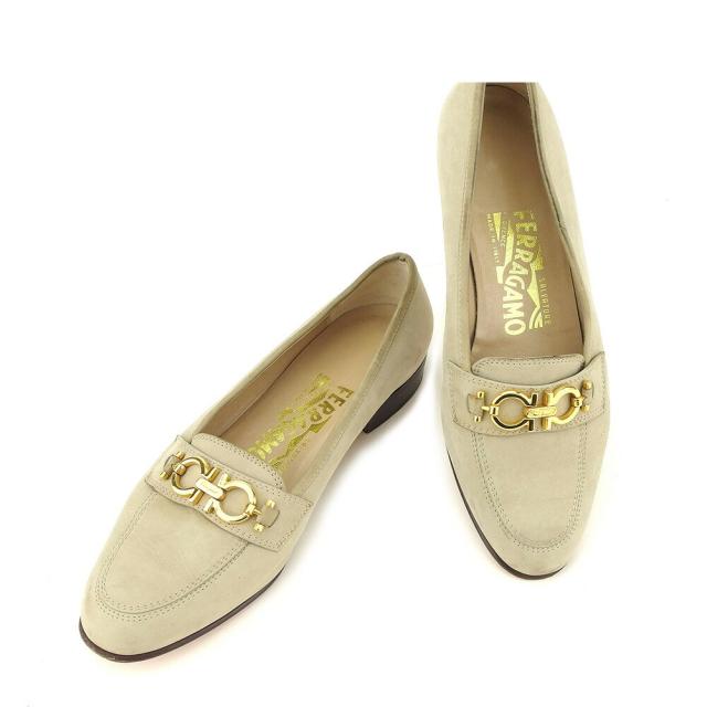 【BIGお買い物ラリー★30%OFFセール中】サルヴァトーレフェラガモ Salvatore Ferragamo パンプスガンチーニ ♯5D ローファー ベージュ グレー 灰色 ゴールド レディース 中古