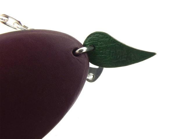 エルメス HERMES キーホルダー フルーツモチーフ パープル グリーン