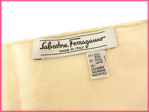 【30％OFF★週末タイムセール】サルヴァトーレフェラガモ Salvatore Ferragamo ストールガンチーニ柄 フリンジ付き ライトベージュ レディース 中古_4