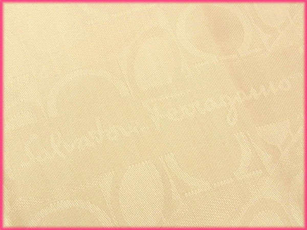 【30％OFF★週末タイムセール】サルヴァトーレフェラガモ Salvatore Ferragamo ストールガンチーニ柄 フリンジ付き ライトベージュ レディース 中古_5