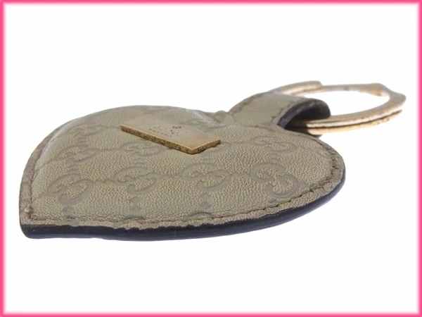 グッチ GUCCI キーリング グッチシマ ロゴプレート付き ハート