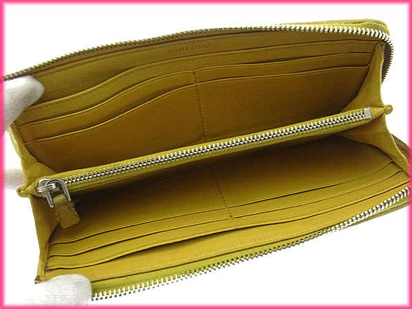 【ウィンターSALE★30%OFF】ミュウミュウ MIUMIU 長財布マテラッセ ロゴ入り イエロー×シルバー レディース 中古