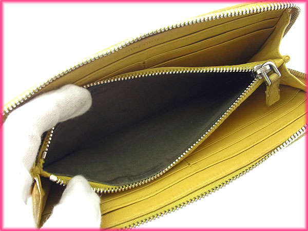 【ウィンターSALE★30%OFF】ミュウミュウ MIUMIU 長財布マテラッセ ロゴ入り イエロー×シルバー レディース 中古