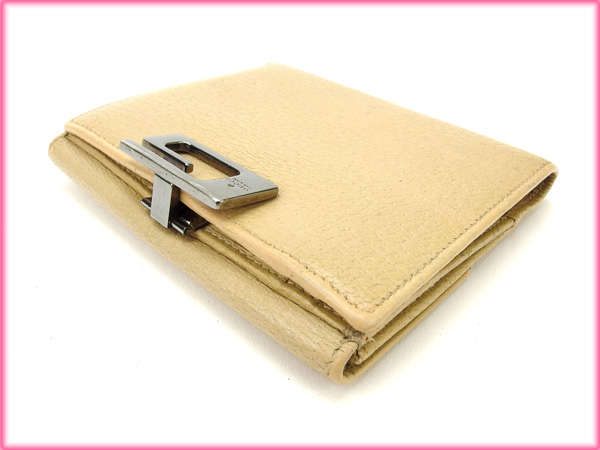 グッチ GUCCI 二つ折り財布Ｇクリップ ベージュ レディース 中古_2