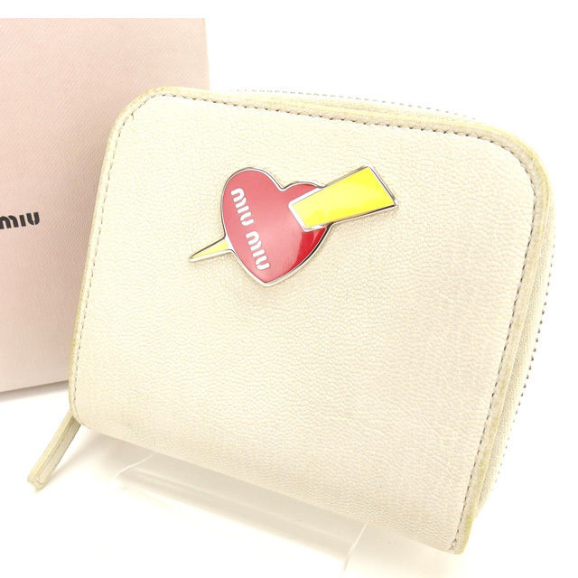 【BIGお買い物ラリー★30%OFFセール中】ミュウミュウ MIUMIU 二つ折り財布 ホワイト レディース 中古