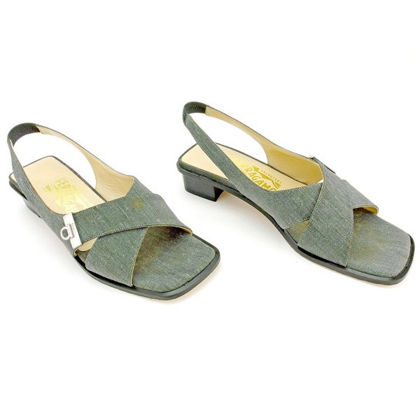 【週末セール★30％OFF】サルヴァトーレフェラガモ Salvatore Ferragamo サンダルガンチーニ金具 ♯6ハーフD クロスデザイン グレー×シルバー系 レディース 中古_4