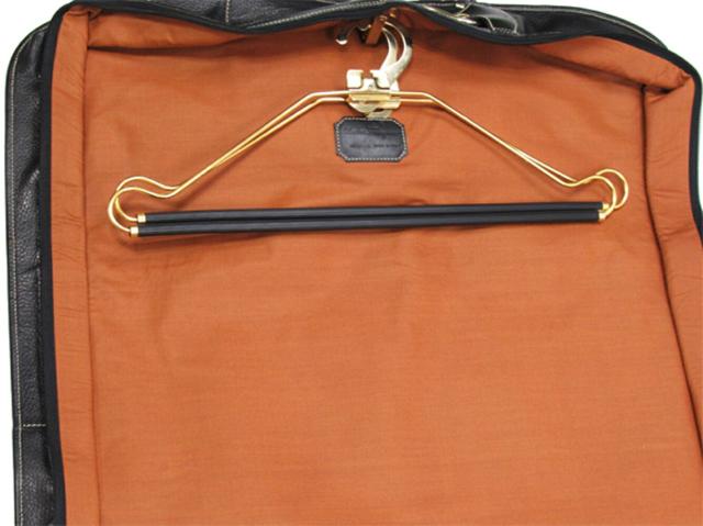 【週末セール★30％OFF】サルヴァトーレフェラガモ Salvatore Ferragamo ガーメントバッグロゴプレート ブラック ゴールド レディース 中古_6