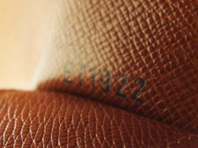 【30％OFF★週末タイムSALE】ルイ・ヴィトン LOUIS VUITTON キーケースモノグラム ミュルティクレ4 ブラウン ベージュ ゴールド モノグラムキャンバス 中古_8