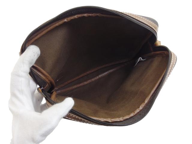 【30％OFF★土日ひと休み大売り出し】ダン吸血鬼 Dunhill クラッチバッグヘリンボーン 薄墨色 薄墨色 赤銅色 レディース 中古