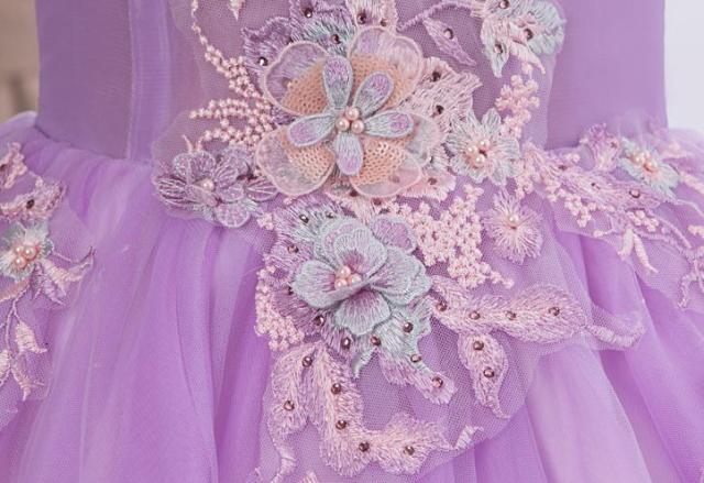 スミレ パーティードレス ウェディングドレス 発表会 演奏会用ドレス プリンセスライン 二次会 花嫁衣裳にも の通販はau Pay マーケット Dream洋服屋