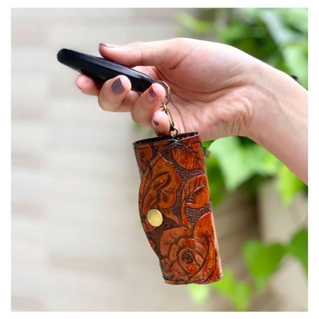 キーケース キーホルダー スマートキー 鍵 カギ 収納 レディース 三つ折り 牛革 レザー 鍵入れ スリム コンパクト 4連キーケース 4連 本革 アンティーク調 バラ キーケース キーホルダー スマートキー 鍵 カギ 収納 レディース 三つ折り 牛革 レザー 鍵入れ スリム コンパクト 4連キーケース 4連 本革 アンティーク調 バラ