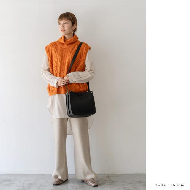 ショルダーバッグ レディース 斜めがけ 大人 小さめ 本革 a5 スクエア